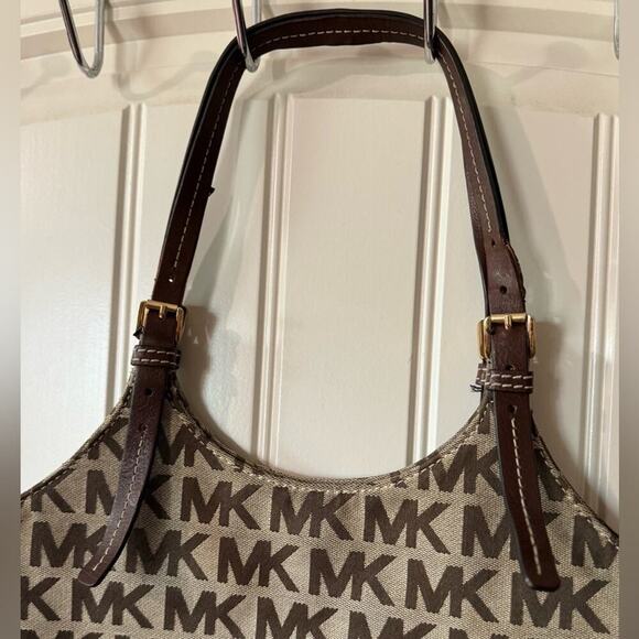 MICHAEL KORS🌟 Signature MK Logo Shoulder Bag with Golf Buckled Straps - Picture 11 of 12